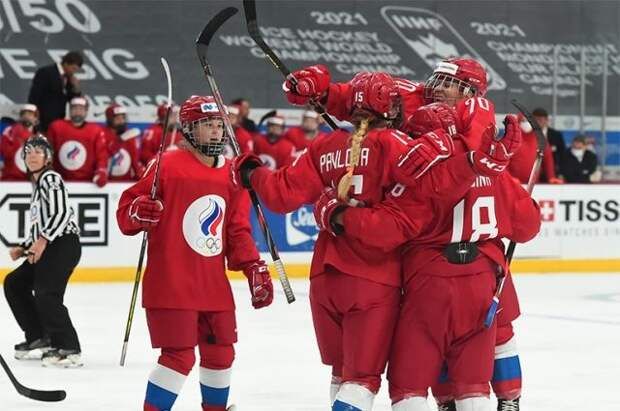 Женская сборная России по хоккею стартовала на чемпионате мира