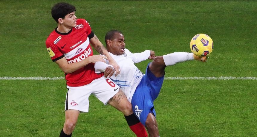 Игрок «Сочи» объяснил причину потасовки после матча со «Спартаком» Игрок «Сочи» объяснил причину потасовки после матча со «Спартаком»