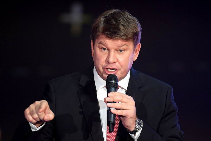 Губерниев ответил на критику Хованцева