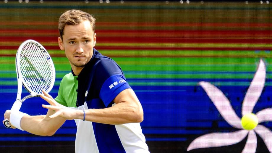 Медведев второй раз в карьере возглавил рейтинг ATP