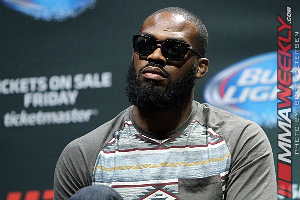 Джон Джонс лишился чемпионского пояса UFC