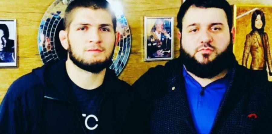 Друзья Нурмагомедова напали на блогера. Он посмел критиковать Хабиба