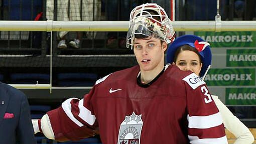 Вратарь сборной Латвии Элвис Мерзликин: Мои ориентиры — Холтби и Прайс. И, конечно, Бобровский