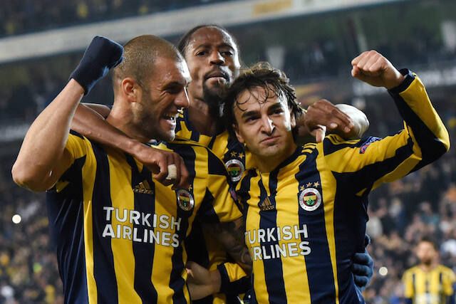 «Локомотив» уступил «Фенербахче» в Стамбуле