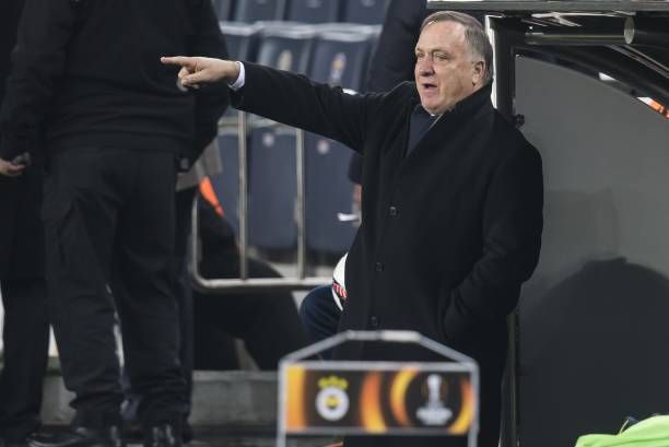 Дик Адвокат может возглавить сборную Голландии в третий раз