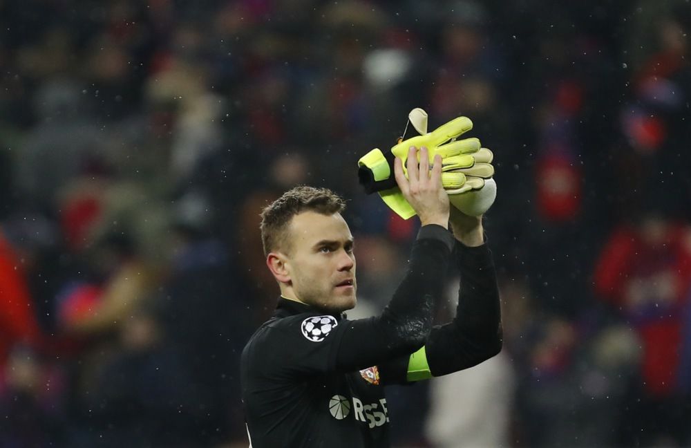 Экс-тренер ЦСКА Копейкин призвал Акинфеева не заканчивать карьеру, пока не сотрутся колени Экс-тренер ЦСКА Копейкин призвал Акинфеева не заканчивать карьеру, пока не сотрутся колени