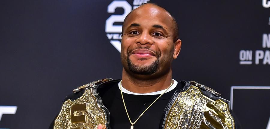 Кормье — лучший боец UFC в 2018 году. Почему не Хабиб?