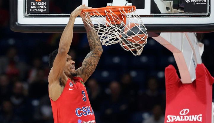 «Все пытаются найти дно»: Бюджет ЦСКА существенно сократят, ряд спонсоров ушли из клуба