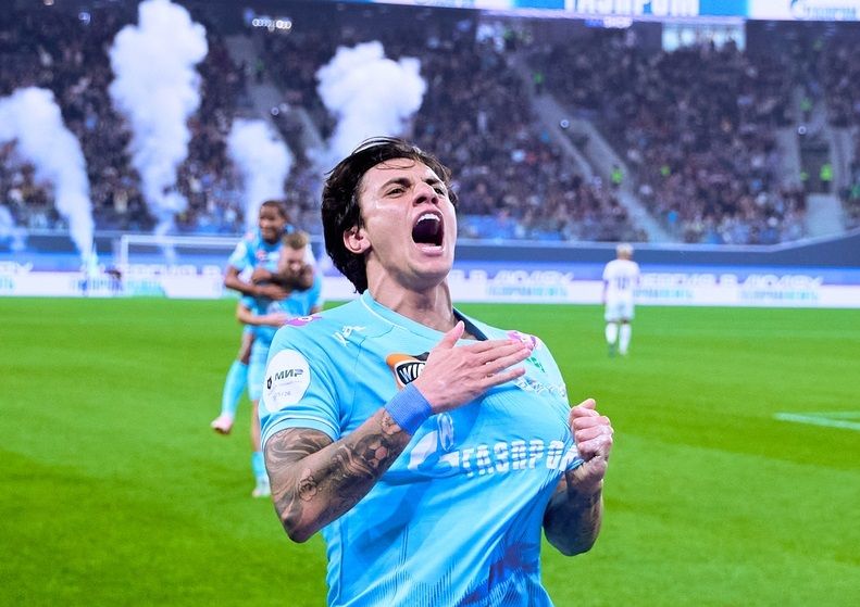 Сычев назвал «Зенит» фаворитом в матче с «Локомотивом»