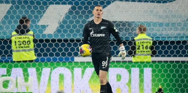 Лунев получил травму во время матча с «Ахматом»