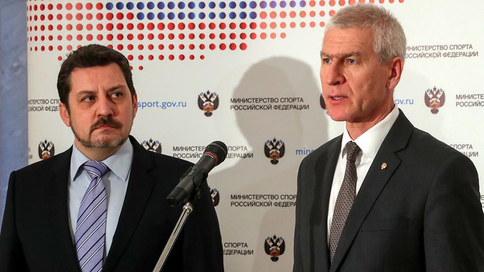 Министр спорта РФ признался, что государство не поможет клубам и ледовым шоу пережить кризис