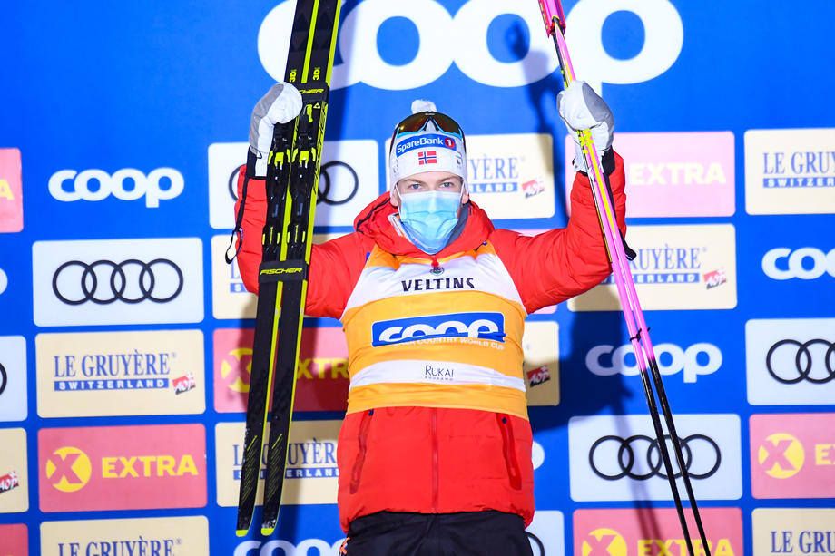 Йоханнес Клебо признался, что у него нет шансов обойти Большунова в общем зачете Кубка мира Йоханнес Клебо признался, что у него нет шансов обойти Большунова в общем зачете Кубка мира