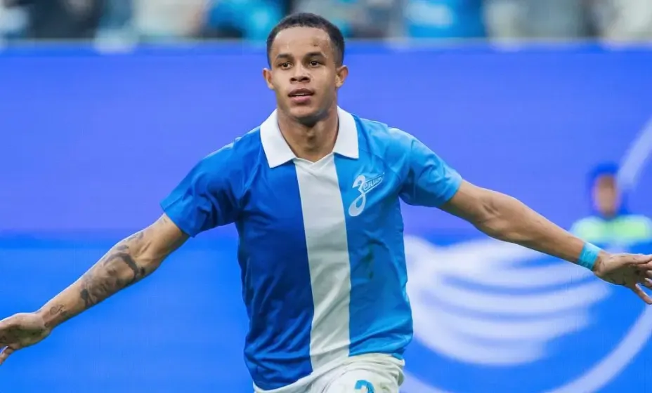 «Зенит» выкупил у «Коринтианса» 30% прав на Педро