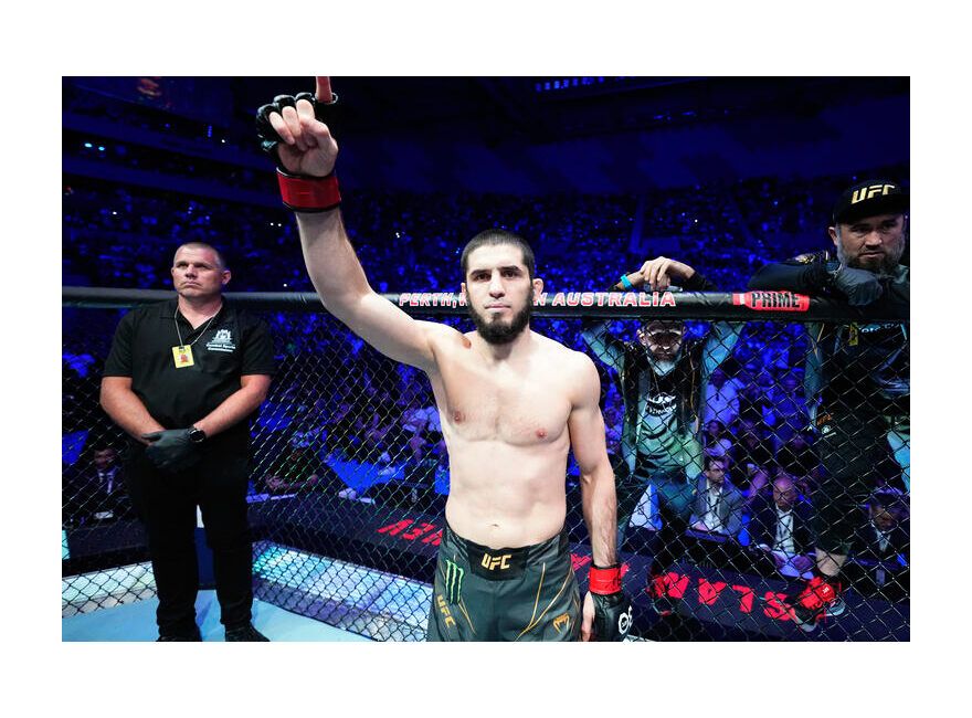 Хавьер Мендес отреагировал на решение лишить Ислама Махачева титула в UFC