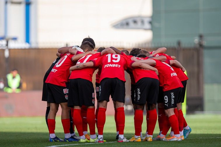 «Химки» и «Крылья Советов» не выявили победителя в матче девятого тура РПЛ «Химки» и «Крылья Советов» не выявили победителя в матче девятого тура РПЛ