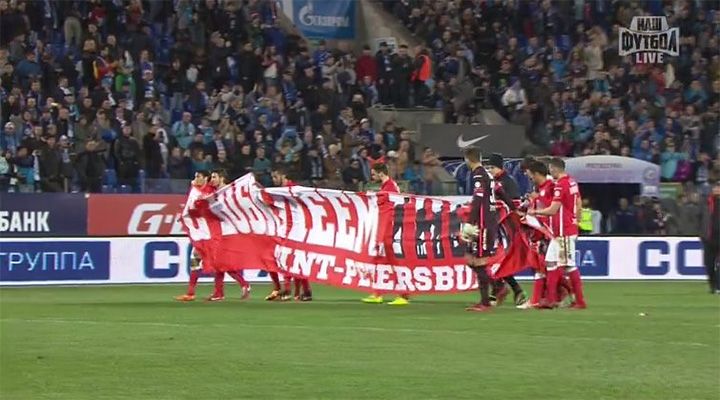«Подарите ему майку «Спартака». Как «Зенит» обыграл красно-белых вне футбольного поля «Подарите ему майку «Спартака». Как «Зенит» обыграл красно-белых вне футбольного поля