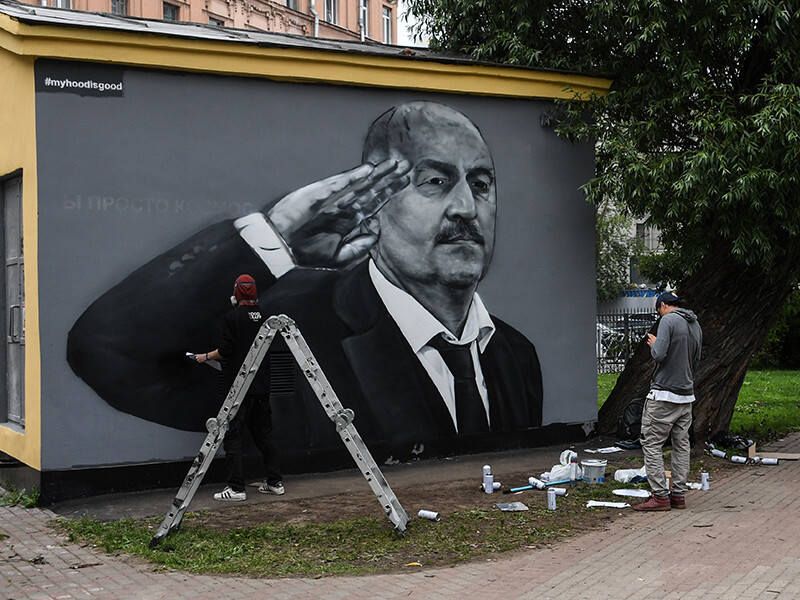 Где играть в футбол на Петроградке