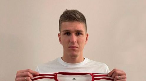 Форвард «Спартака» продал футболку сборной России