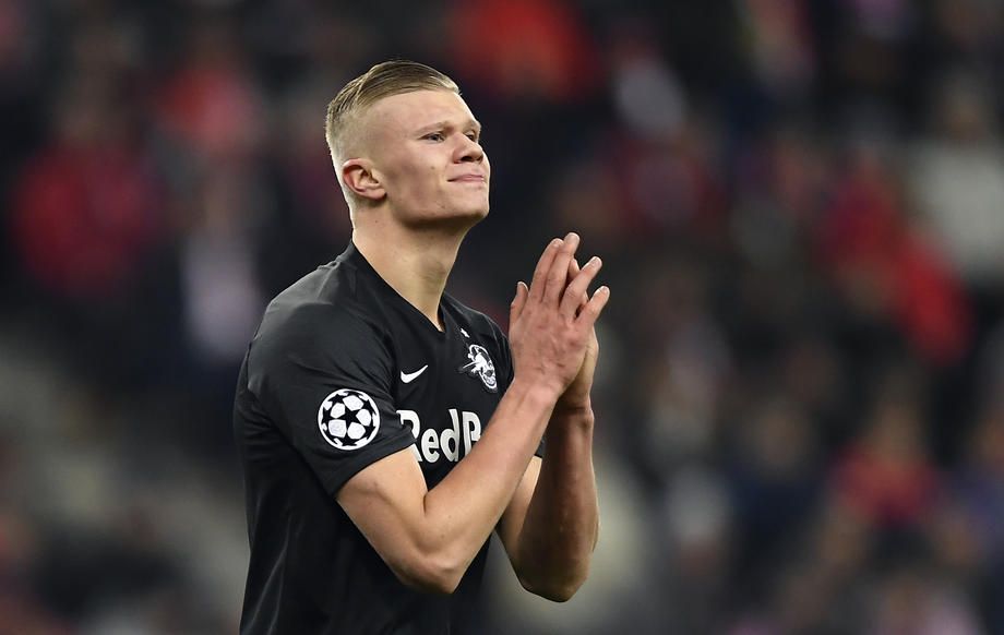 Холанд прибыл в Манчестер для переговоров с «МЮ» Холанд прибыл в Манчестер для переговоров с «МЮ»