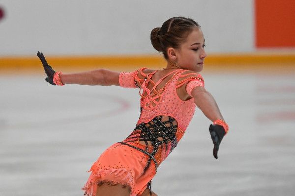 Воспитанница Тутберидзе Софья Акатьева выполнила четверной сальхов