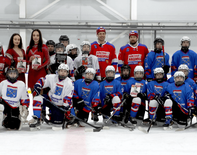В Ленинградской области создадут детско-юношескую хоккейную школу «Красная Машина. Ленинградец»