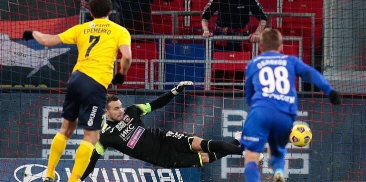 Акинфеев – о пенальти: Скоро сломают мне эту ногу, если будут так бить Акинфеев – о пенальти: Скоро сломают мне эту ногу, если будут так бить