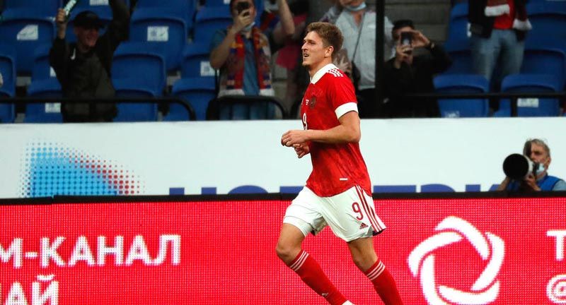 Ещенко заявил, что Соболев должен был больше сыграть за сборную России на Евро Ещенко заявил, что Соболев должен был больше сыграть за сборную России на Евро