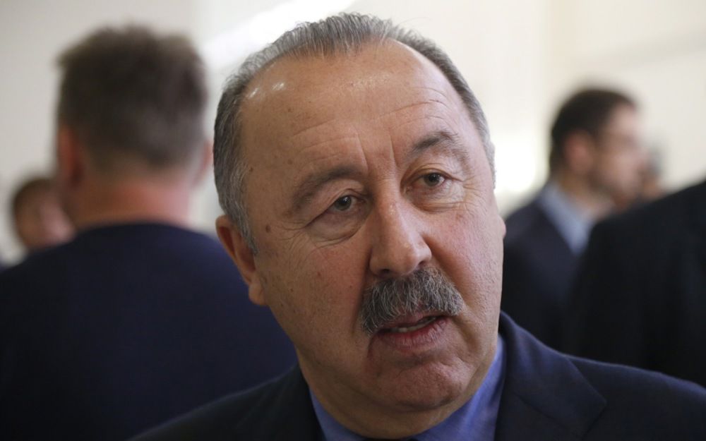 Газзаев поддержал желание России принять чемпионат Европы по футболу Газзаев поддержал желание России принять чемпионат Европы по футболу
