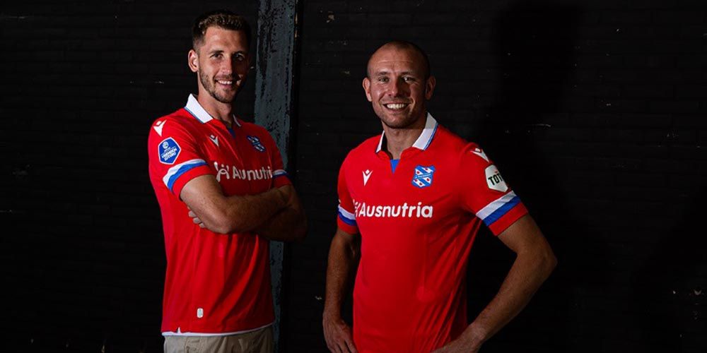 Болельщики «Херенвена» нашли у новой формы клуба сходство с флагом России Болельщики «Херенвена» нашли у новой формы клуба сходство с флагом России