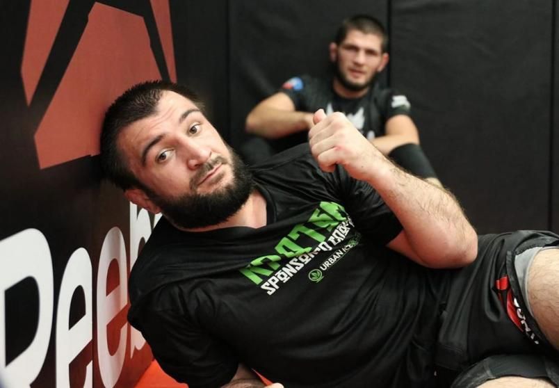 Брат Нурмагомедова проведет бой в UFC