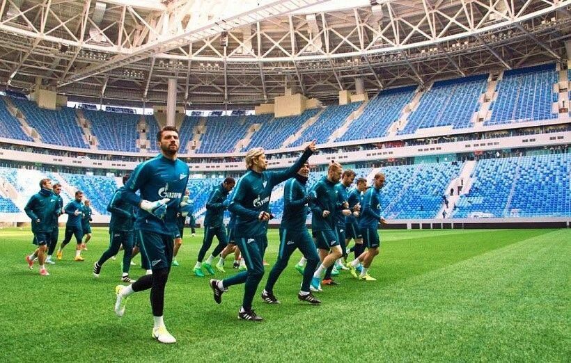 «Зенит» хочет приобрести центрального защитника и левого хавбека