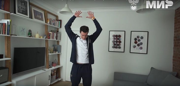 Как тренироваться дома для поддержания формы? Показывает тренер-реабилитолог сборной России