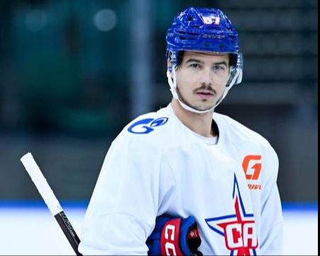 Дементьев — о критике Голдобина Ларионовым: Это способ донести тренерские требования»