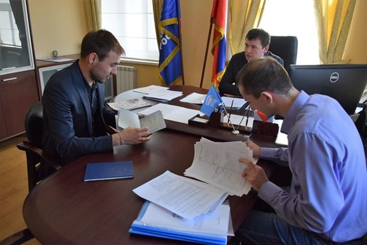 Шипулину гарантировали золото? Кто его может остановить на выборах в Госдуму