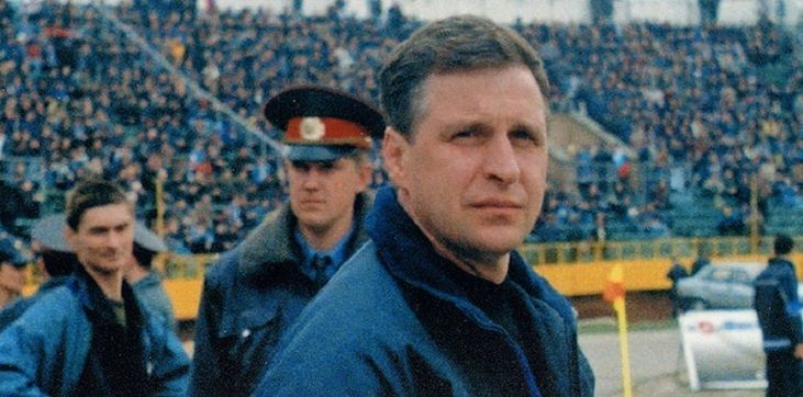 «Специальный человек ездил с чемоданчиком по городам перед нашими матчами»: воспоминания первого тренера «Зенита» в российской истории