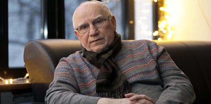 Валерий Баринов: В футбол играть не научились, а в хоккей – разучились