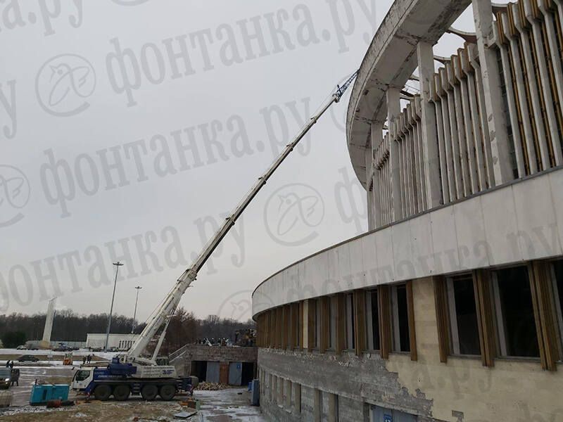 В Петербурге начали сносить СКК, а проведение чемпионата мира по хоккею 2023 года все еще под вопросом