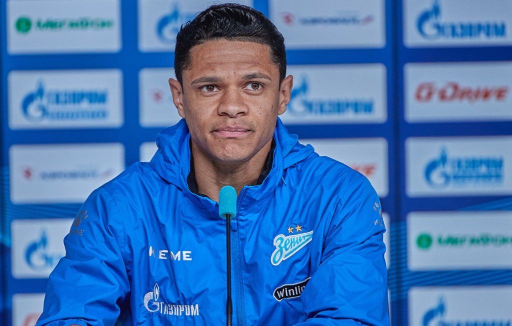 Дуглас Сантос