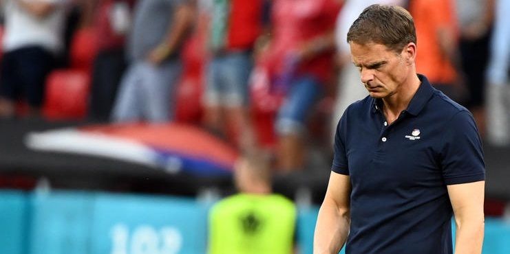 Сборная Нидерландов хочет расстаться с главным тренером после поражения в плей-офф Евро-2020 Сборная Нидерландов хочет расстаться с главным тренером после поражения в плей-офф Евро-2020