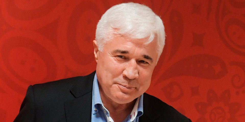 Ловчев оправдал видео Дзюбы: Уролог сказал, что это в церкви делают
