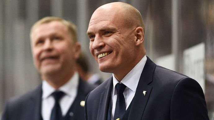 Стала известна зарплата Разина в «Металлурге» Стала известна зарплата Разина в «Металлурге»