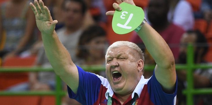 Король Треф побил французскую даму