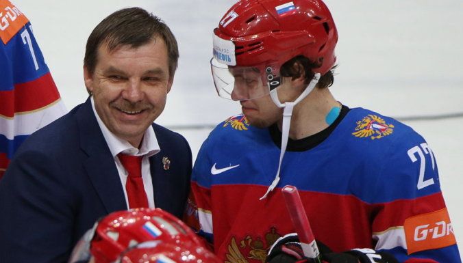 Панарин обыграл Знарка в аэрохоккей