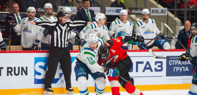 «Салават Юлаев» разгромил «Авангард» и находится в шаге от выхода в полуфинал конференции