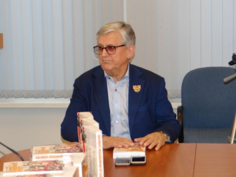 «Драчев такую ахинею несет, люди смеются». Тихонов назвал «безголовыми» руководителей СБР из-за ситуации с Васильевой