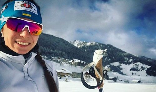 «Мне наехали на лыжу, я упала, сломала палку». Девушка Александра Логинова объяснила провал в первой гонке на Кубке мира