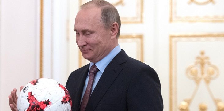 Путин поручил разобраться с проблемами тренеров