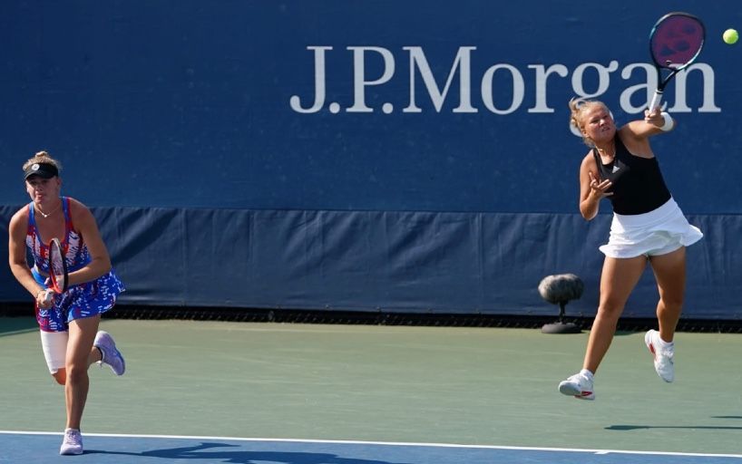 Россиянка Шнайдер выиграла юниорский парный турнир US Open с чешкой Гавличковой