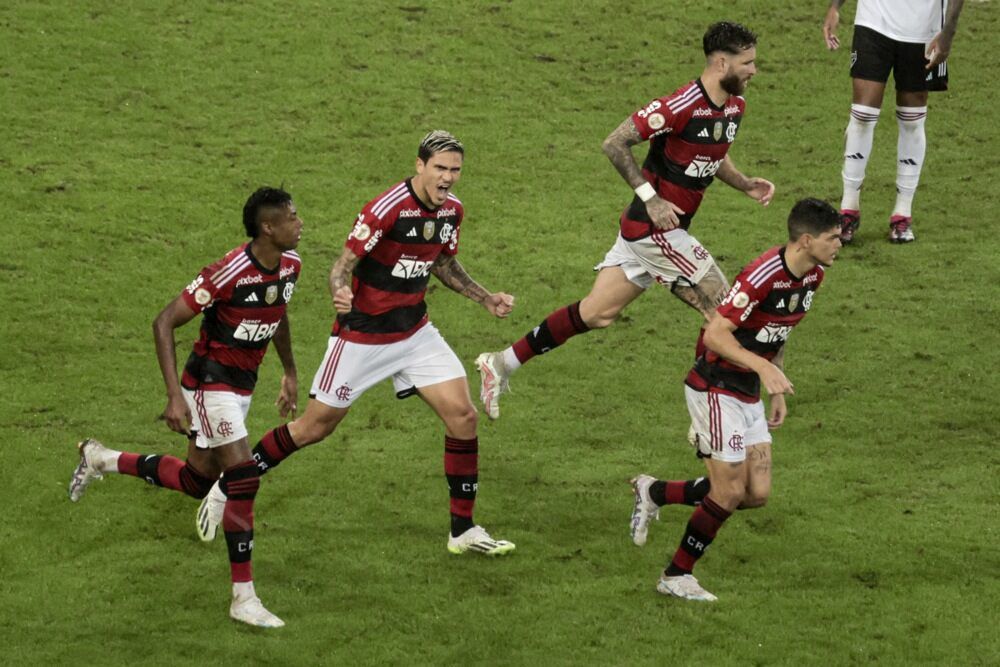 Селюк – о Педро из «Фламенго»: «Зениту» нужен нападающий, как Дзюба, но не за 40 миллионов