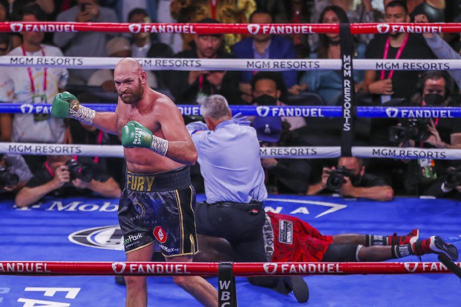 Фьюри — о поведении Уайлдера после поражения: Он жалкий лузер и идиот Фьюри — о поведении Уайлдера после поражения: Он жалкий лузер и идиот